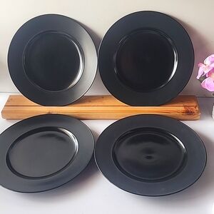 Vtg 70ies 4 piece of Rosenthal Porcelain Noire Studio Linie, Dinner Plates.